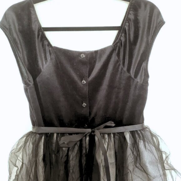 George Girls Black and White Dress with Floral Accent - Picture 3 of 4